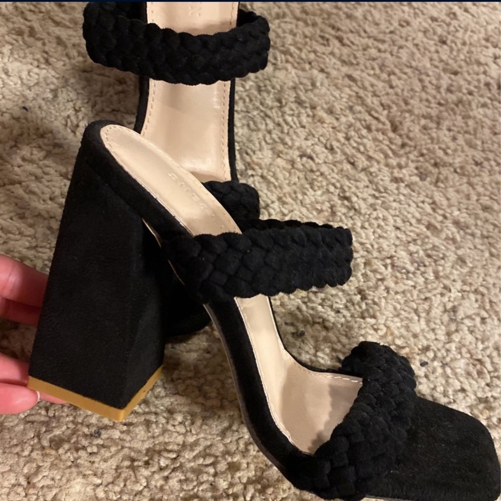 Black braided Heels